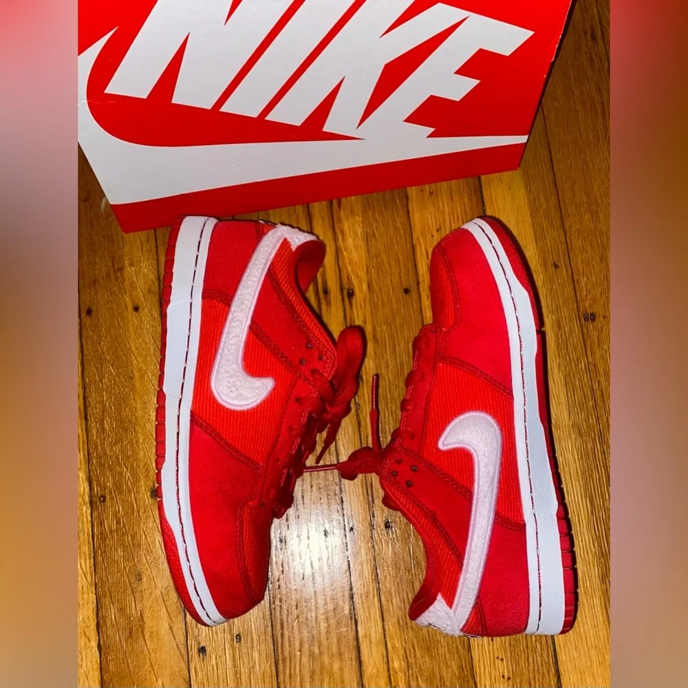 Nike Dunk Valentine Day SZ 3 - Picture 3 of 7
